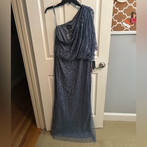 NWT Adrianna Papell long beaded gown dress. Size 14
